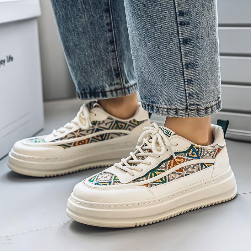 Neue Herren-Skateboardschuhe im klassischen Stil mit niedriger Spitze und dicker Sohle, bequeme Basketball-Sneakers mit weicher Sohle