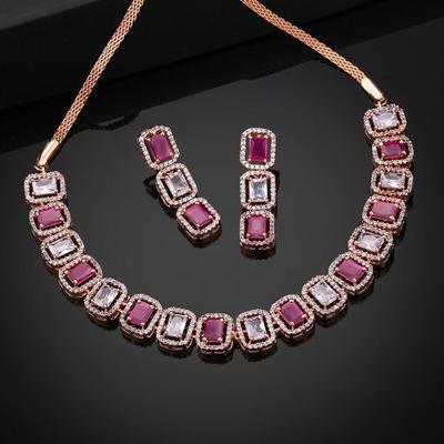 Ensemble collier en or rose, zircone scintillante et rubis pour femme
