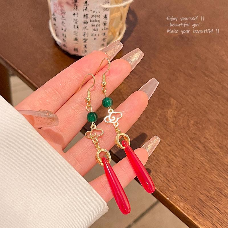 Chinese Medieval Tassel Earrings: Hanfu Water Drop Chalcedony Studs