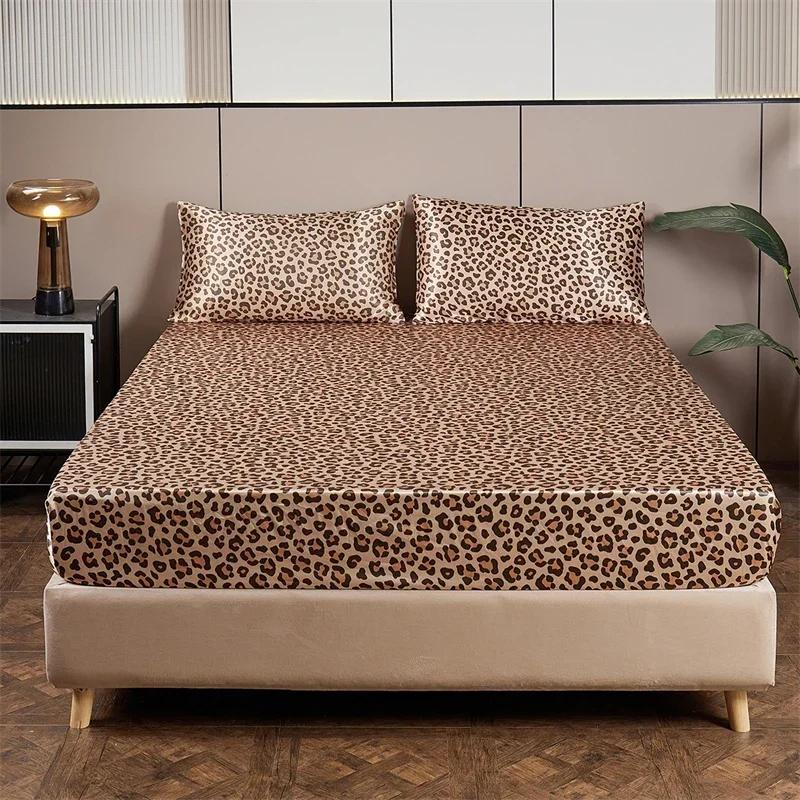 New Satin Fabric Leopard Print Bed Sheet Set Queen High-end Fitted Sheet Flat Sheet Pillowcase Bed Set King Size Bedsheet Sets