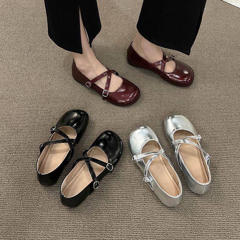 Soft-soled single shoes women's skirt Doudou shoes new shallow mouth flat bottom fashionable versatile grandma shoes women