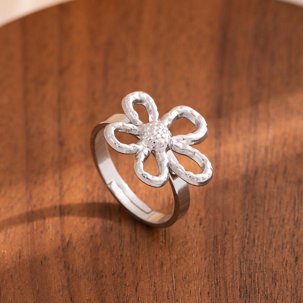 18k Gold-Plated Titanium Steel Daisy Open Ring