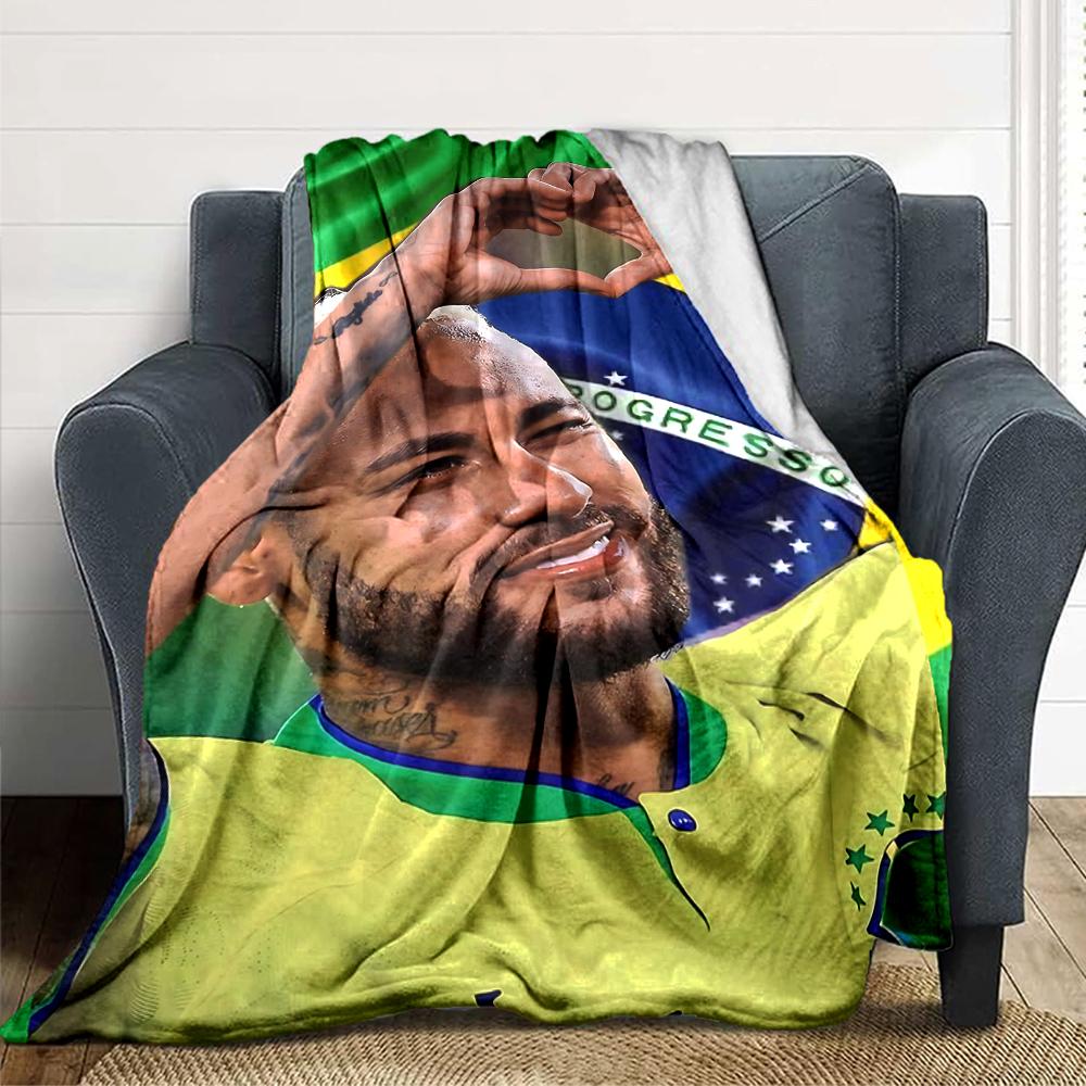 Atmungsaktive und warme Flanelldecke mit Aufdruck einer brasilianischen Fußballlegende, ein stilvolles Geschenk für Zuhause, geeignet für Zuhause, Büro und als Tagesdecke. 15a133