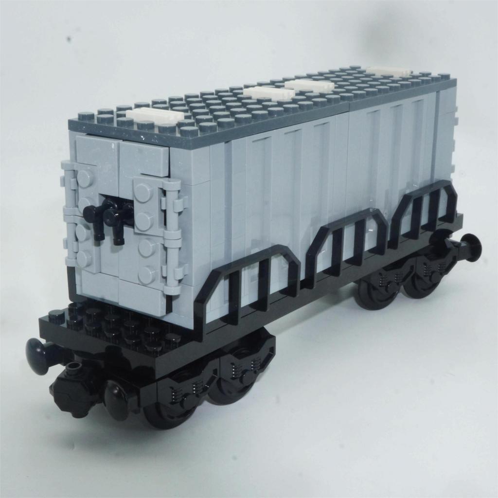 City Series Train Technical Brick Playset 6x24 Base Passenger Freight Train Magnetic Connecting Wheel Carriage Creative DIYToys Playsetss for Kids