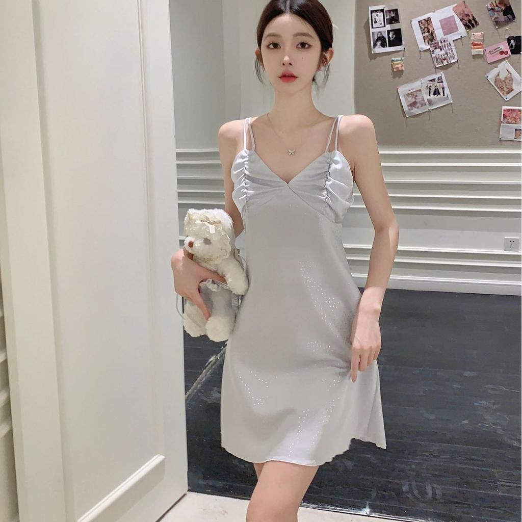 Pajamas new summer women's sexy suspender pajamas ice silk pure wind with chest pad V-neck mood pajamas temptation