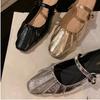 Grape mother of the same style, temperament small square head folds, word with shallow mouth Mary Jane single shoes bag head half drag sandals women