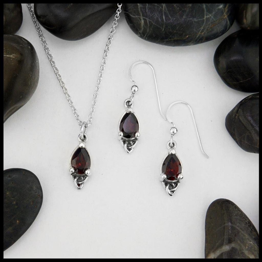 Celtic Goddess Pendant and Earring Set with GarnetCeltic Goddess Pendant and Earring Set with Garnet