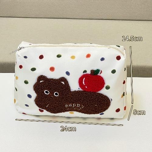 Hand-held All-match Card Pass Love Embroidery Makeup Bag Travel Bag Collection Bag Hand-wrapped Tour Street Hand-wrapped Bag