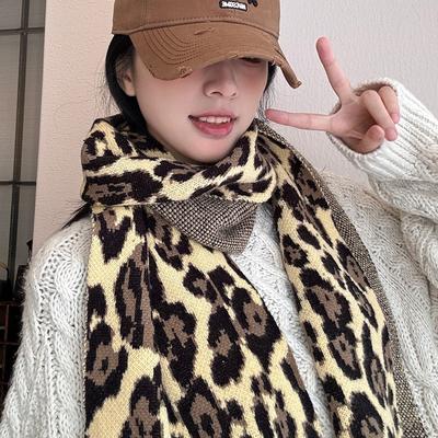 Šátek s leopardím vzorem Dámský zimní Korejský styl Univerzální Speciální designový šátek Vysoce kvalitní Zesílený Teplý Imitace kašmíru Šála