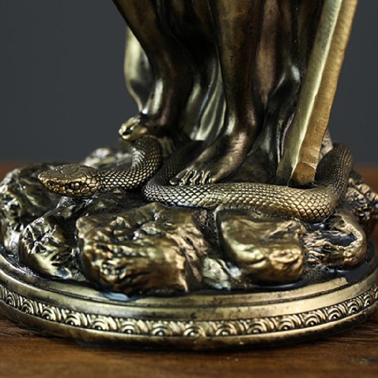 Gerechtigheidsgodin Beeldje Hars Bronskleurige Afwerking Blinde Wet Vrouw Figuur met Schaal Billijkheid Beeldje Ornament voor Advocaten