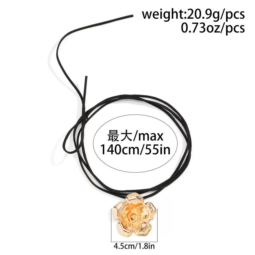 Ethnic style retro flower necklace female niche versatile flannel flower collar necklace
