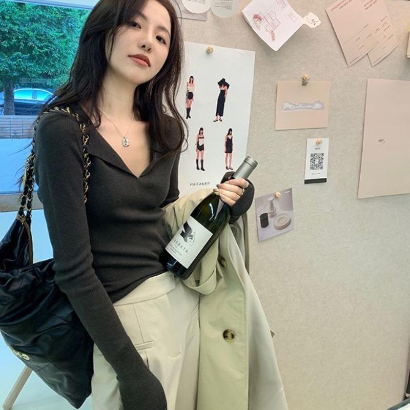 Haut de sous-couche tricoté à col polo doux à la française pour femme, vêtement intérieur printemps automne style lait coupe slim à porter en superposition sous les manteaux