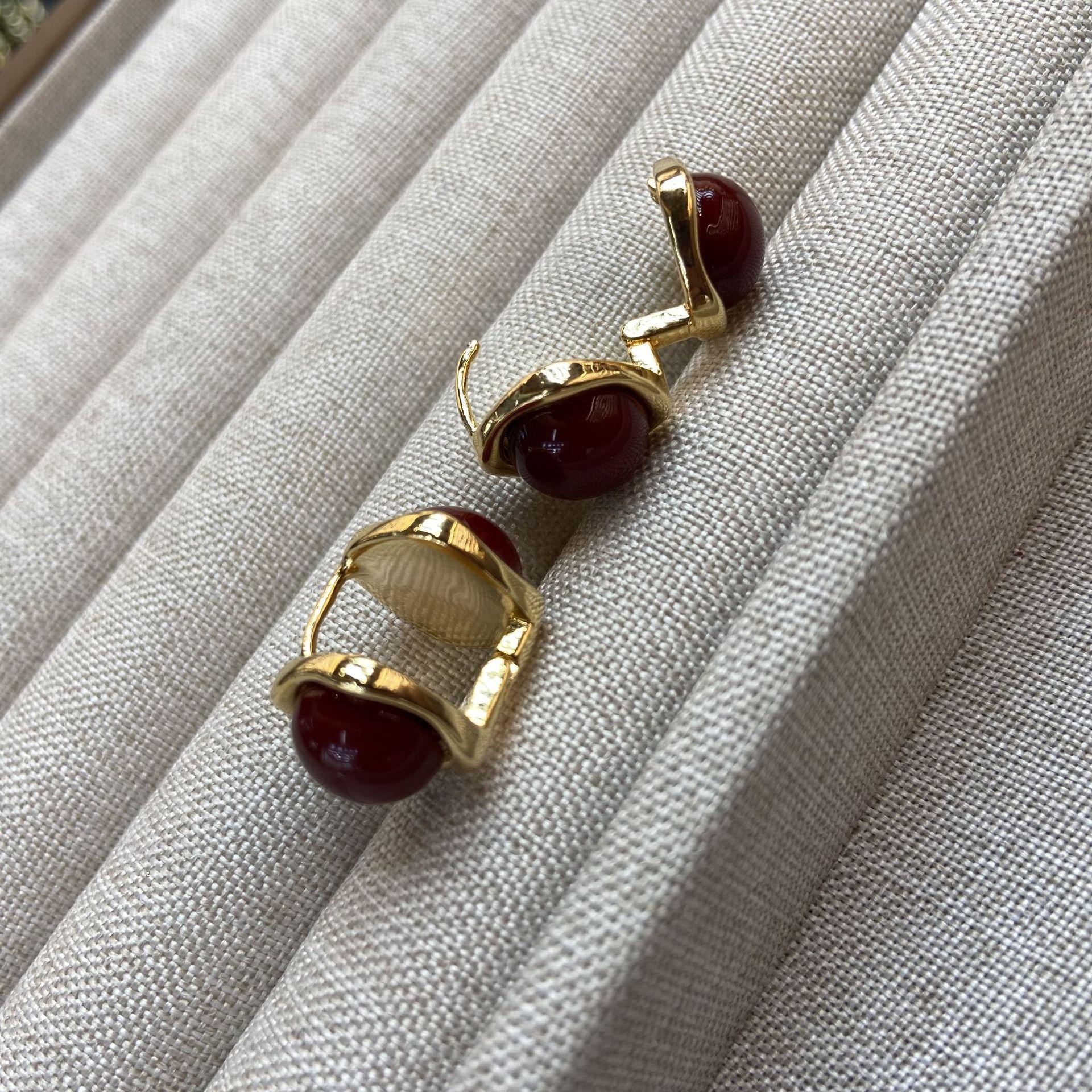 Red Pearl Symmetrical Earrings Round Geometric Style Exquisite Crystal Light Luxury Style