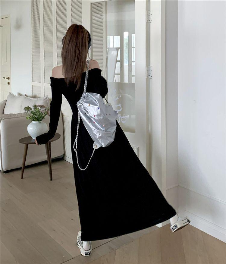 Damen Französisches Ein-Schulter Langarm Strickpulloverkleid, Schlankmachender Herbst/Winter Stil