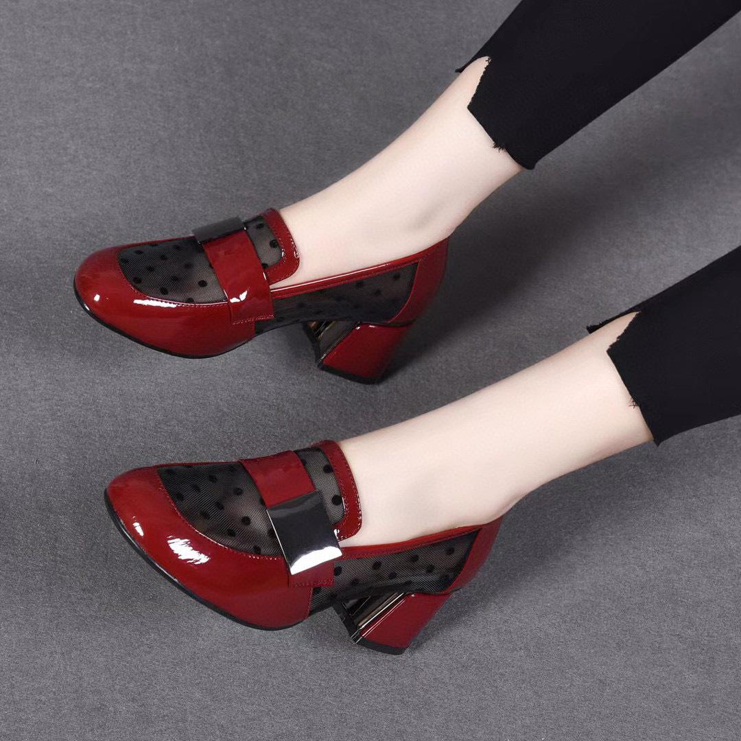 

Сетчатые туфли на высоком каблуке женские туфли весна новые с круглым носком толстый каблук коровья лаковая кожа женские одинарные туфли сетка горошек модная обувь 41 бордовый