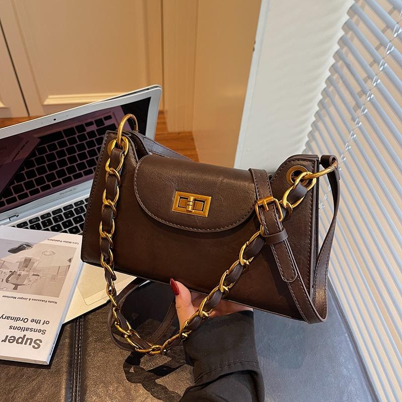 

Премиальная сумка-мессенджер женская 2025 французская маленькая сумка на плечо с ромбовидным узором в стиле «маленький ароматный ветер», модная трендовая сумка-подмышка на цепочке для通勤