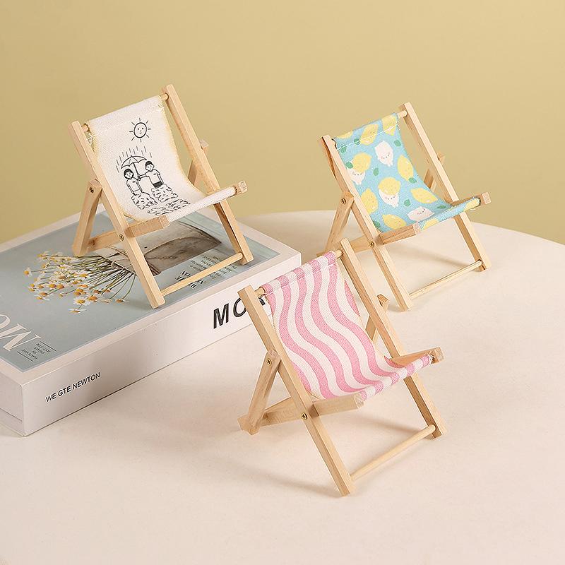 Cute Beach Chairs Mobile Phone Holder Mini Wooden Beach Chair Model Foldable Phone Holder Photography Prop Miniature Scene Decor