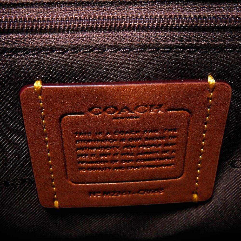 Used Cathy Crossbody 19 CR663 7922 (current model) with C logo and flower chain 3-way shoulder bag. Excellent