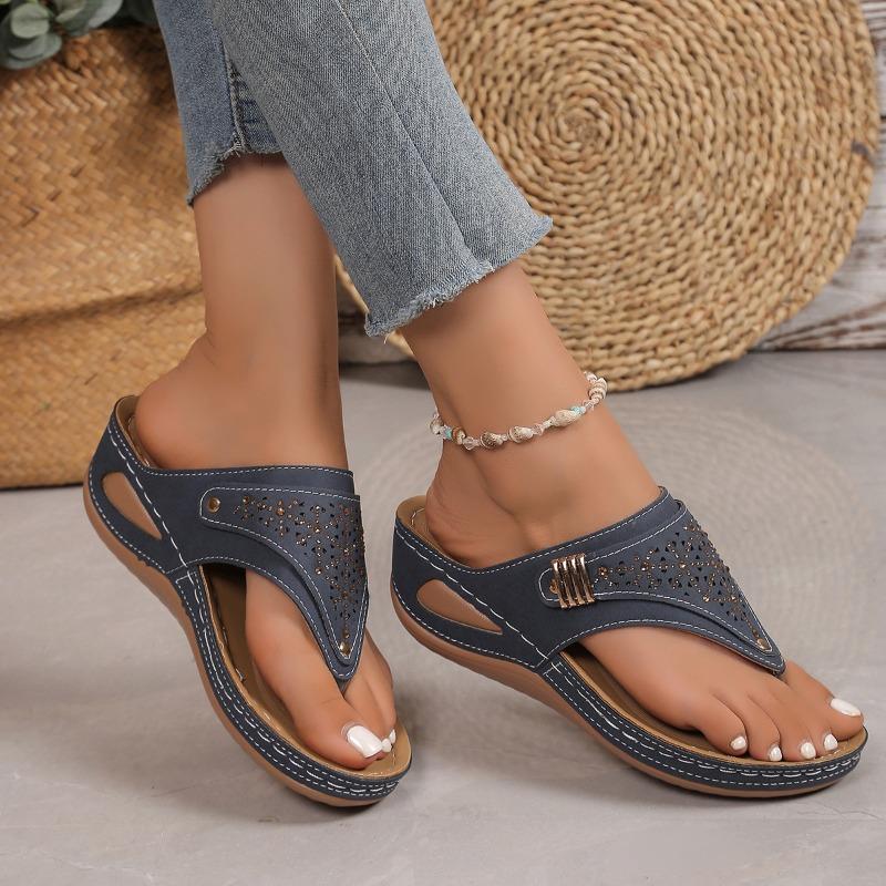 Large size flip-flops women's new summer fashion rhinestone slope heel pinch foot thick bottom beach cool slippers