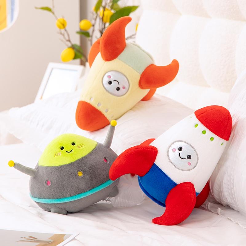 Divertente Peluche a Forma di UFO Spaziale Bambola Cuscino Alta Qualità Morbido Giocattolo Peluche Alieno Astronave Razzo Decorazione Casa Regalo Per Bambini E Bambine