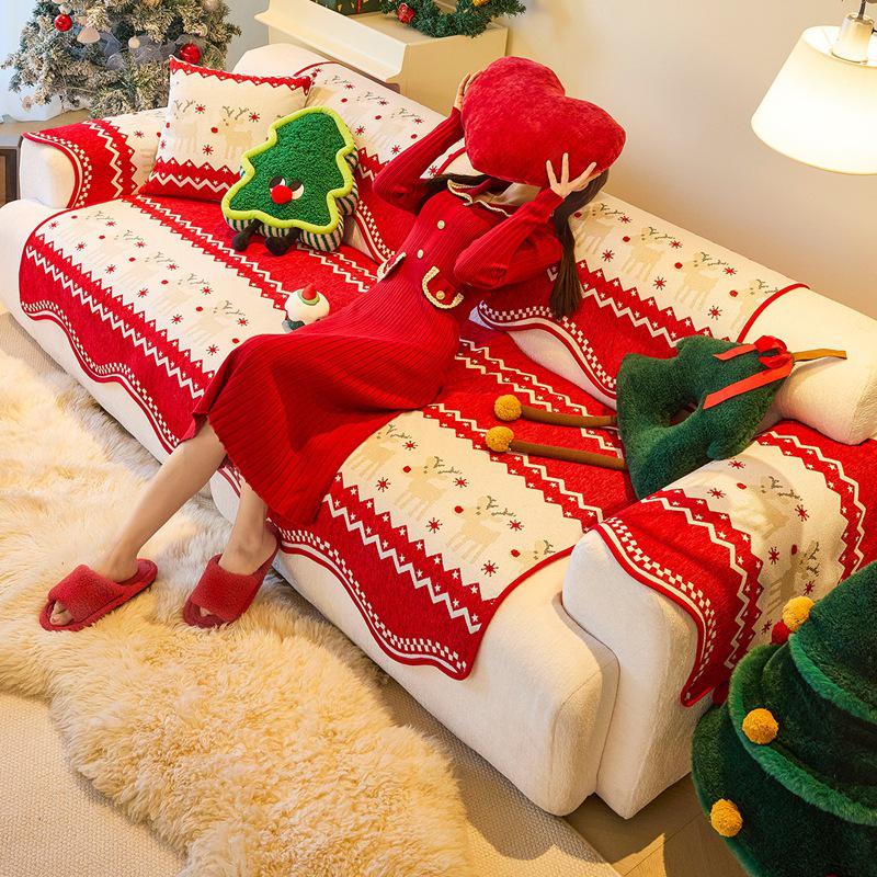 Festive Red Chenille Non-Slip Sofa Cover for All Seasons - New Year & Christmas Style