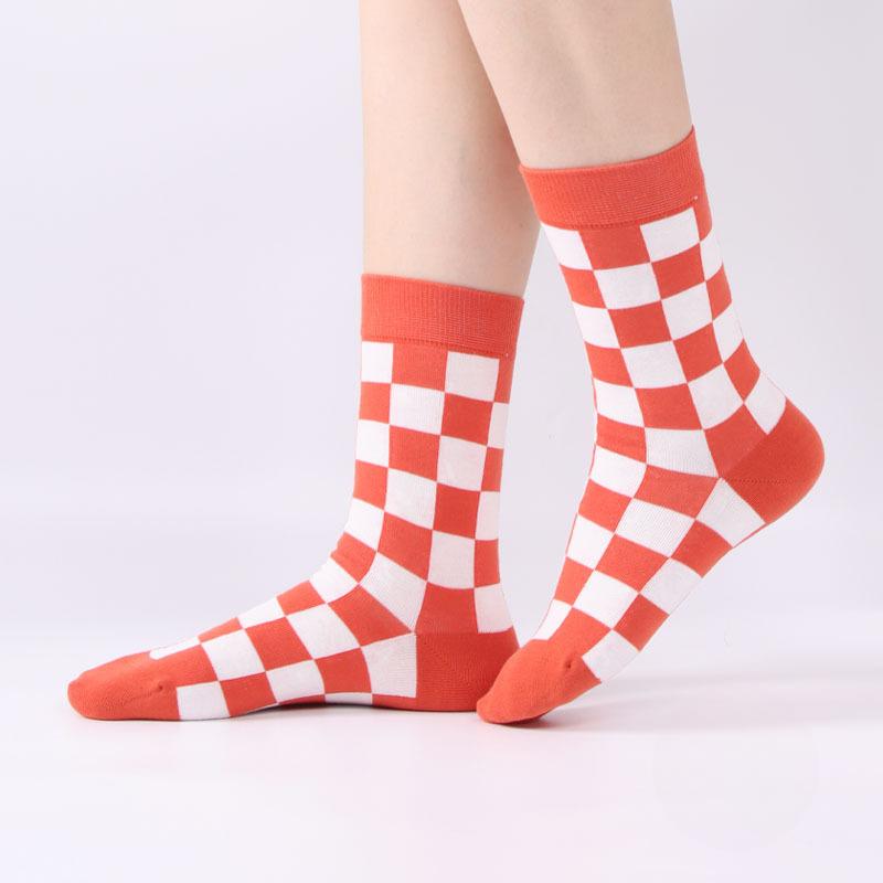 Female Spring and Autumn All Build Checkerboard Square Wicking In The Tube Socks
