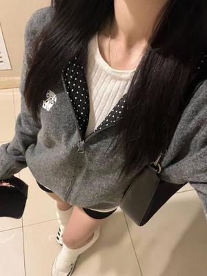 Topy – Dámské vesty