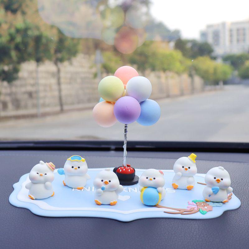Cute Cartoon Duck Car Ornaments: Creative Interior Accessories
