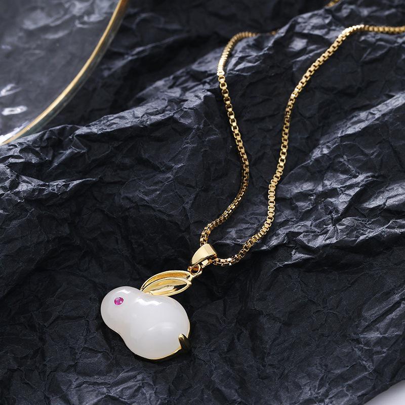 Fashionable Heart Titanium Steel Necklace: Women's Clavicle Chain, Hip Hop Style, Niche Design.