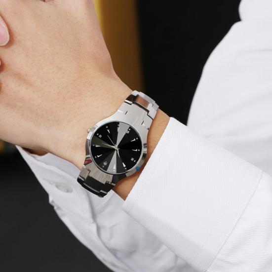 Orologio da polso analogico al quarzo per coppia, casual, con quadrante rotondo, calendario e cinturino a maglie in lega