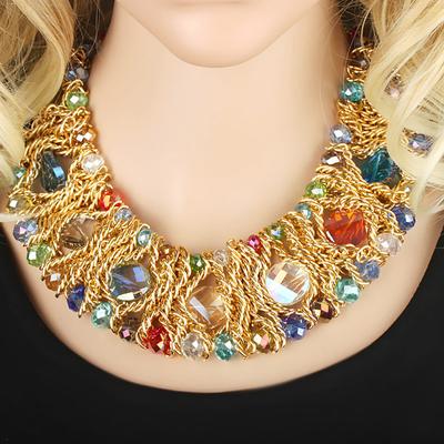 1 collier coloré tissé à la main artificiel, style bohème, la décoration de bijoux parfaite pour femme, envoyez un cadeau à une petite amie !