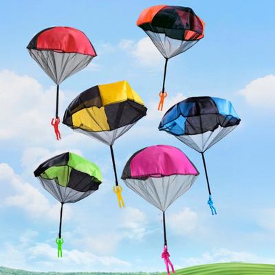 Jouet Parachute avec Figurine de Soldat Parachute pour Enfants Sans Enchevêtrement pour Jeu Extérieur Favorise la Coordination Œil-Main Facile à Lancer et Attraper Jouet Parachute