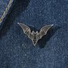 Halloween dark personality bat brooch small bat shape metal badge punk style bag decorative accessories