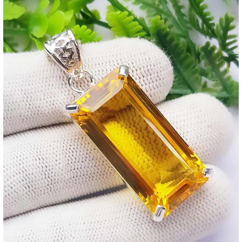 Pendente in Argento Sterling 925 con Zaffiro Giallo Creato in Laboratorio Taglio Smeraldo 72 Carati