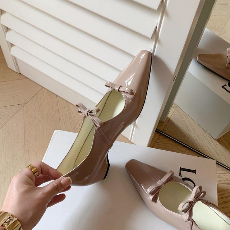 New Women's Fashion Single Shoes Non-slip Beef Tendon Sole Pointed Sheepskin Women's Shoes Low Heel Comfortable Fashion Casual Small Leather Shoes