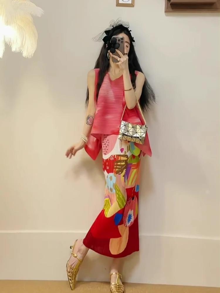 Miyake Pleats Gradient Sleeveless Top & Midi Skirt Set for Petite Women - Summer Street Style & Height-Enhancing Fashion