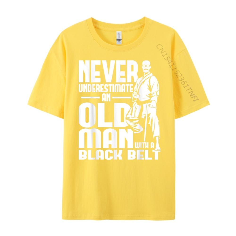 Alter Mann Mit Einem Schwarzen Gürtel Karate Taekwondo Mma Grafik T-Shirts 100% Baumwolle Modisches und Trendiges T-Shirt Herren T-Shirts