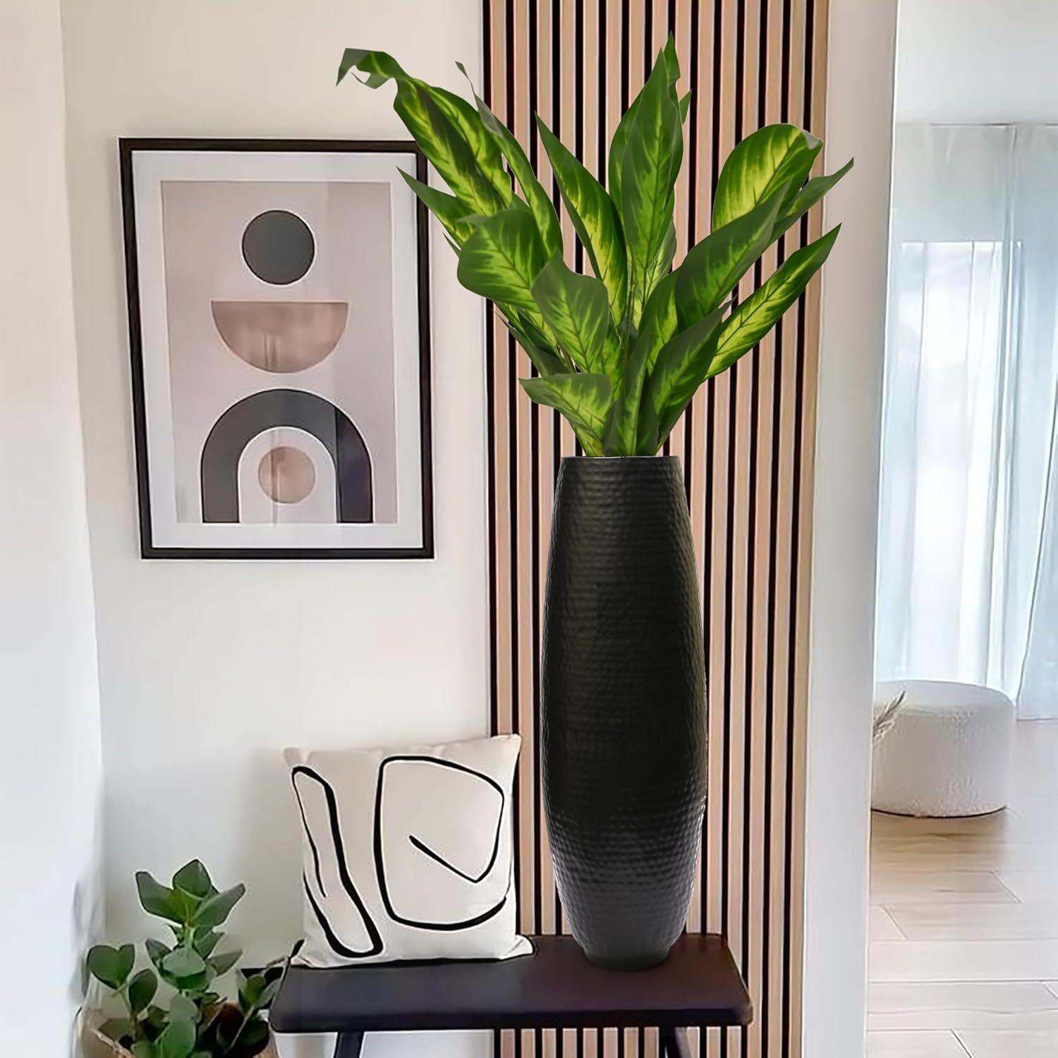 

Роскошная напольная ваза из кованого золотого металла, высокая декоративная ваза для гостиной, современный минималистичный дизайн, идеально подходит для сухоцветов (24,2 дюйма) (Золото) чёрный