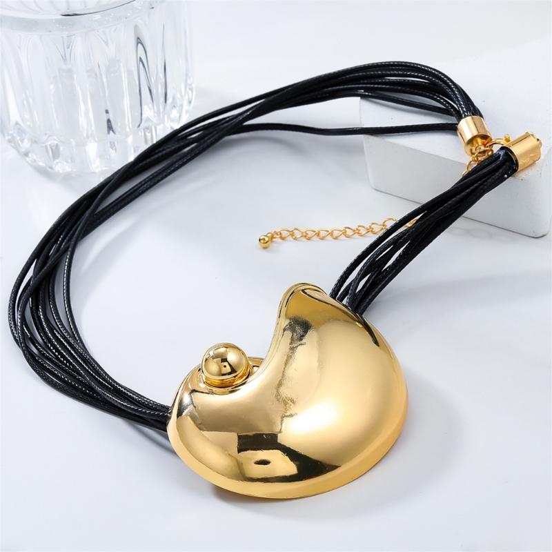 Trendy Metal Conch Pendant Necklace with PU Leather Rope Chain Adjustable Neckchain for Women Girls Fashion Jewelry