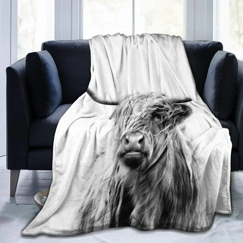 Highland Cow Blanket Natural Western Wildlife Animal Cow Cattle Pattern Landscape All Season Warm Lightweight Blankets for Sofa