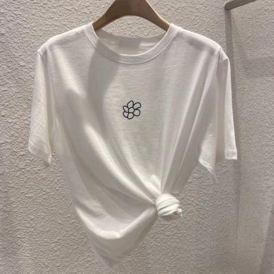 Weißes kurzärmeliges T-Shirt mit Blumenmuster für Damen, Sommer, Neuer Koreanischer Stil, Locker, Lässig, Vielseitig, Reine Baumwolle, Oberteil