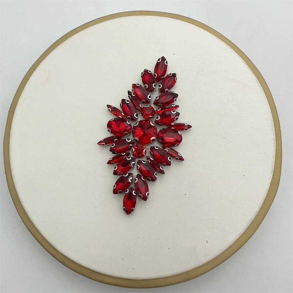 

Glass Beaded Rhinestone Applique Iron on Handmade Rhinestone Patch Floral Clothes Decor Crystal Appliques Wedding Bridal Dress красный