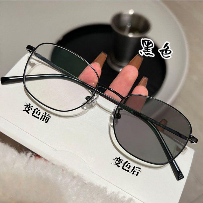High-end gold wire square glasses men's photosensitive color-changing glasses myopia glasses women's elegant versatile anti-blue flat glasses