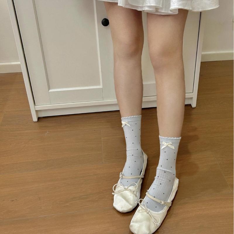 Female Spring and Autumn Fashion New Sweet Bow Boneless In The Tube Pile Socks