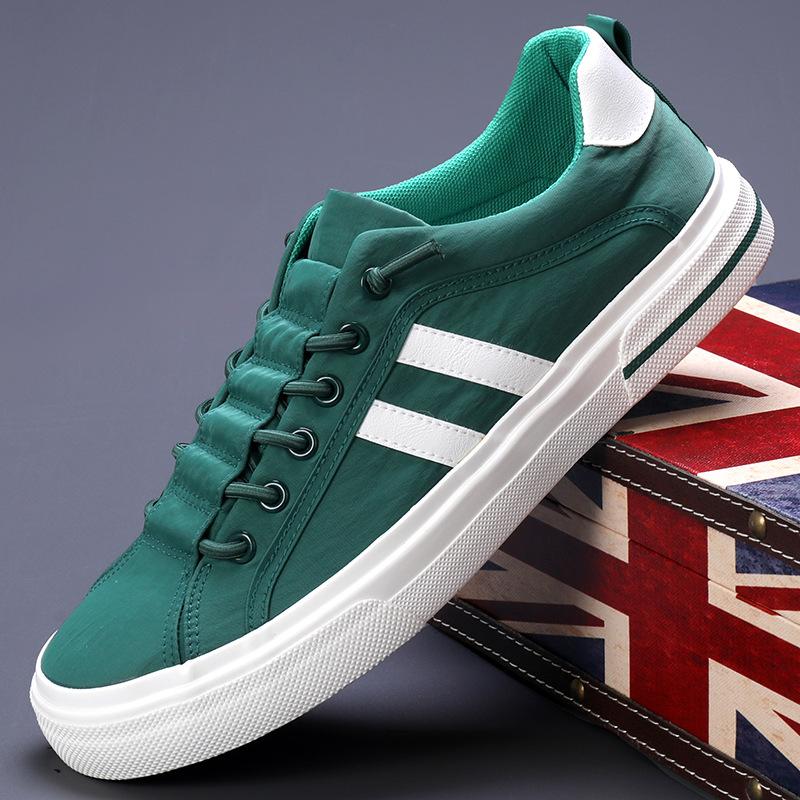 Mens Shoes Mens Canvas Shoes Lightweight Breathable Trendy Wide Version of Cloth Shoes with One Foot Old Beijing Cloth Shoes