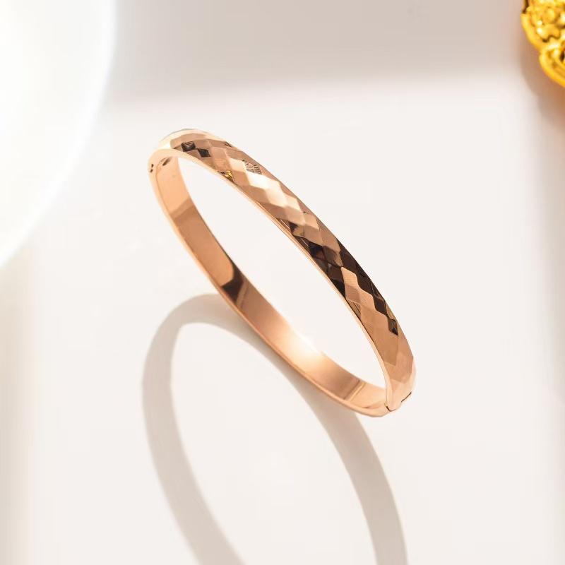 Diamond-Cut Two-Tone Cuff Bangle, Unisex Premium Stainless Steel Clasp Bracelet, Minimalist Luxury Fashion Jewelry