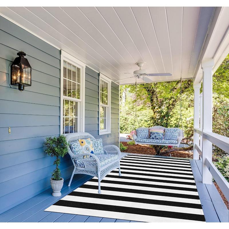 Black and White Stripe Rug Outdoor Balcony Christmas Decor Rug Machine Washable Carpet Rug for Dining Room Entryway Home Office