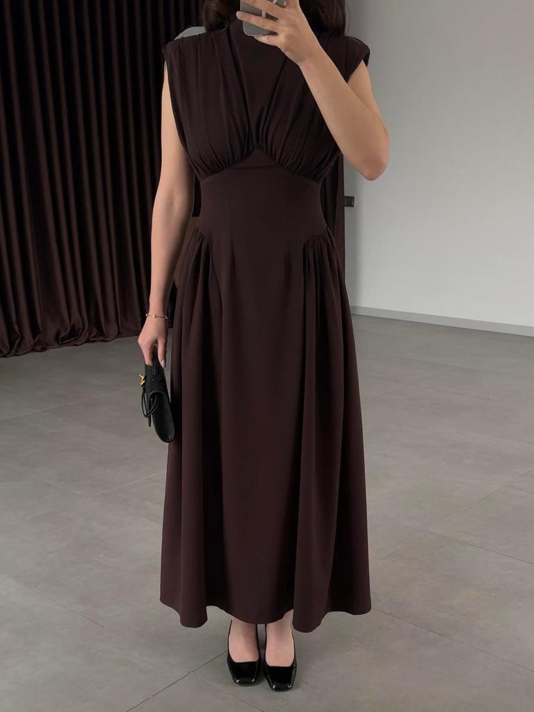 Europe, America, the new summer vacation style temperament pleated sleeveless lace-up big pendulum long dress