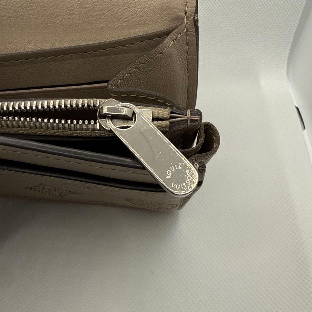 Used LOUIS VUITTON long wallet Mahina Portefeuilles