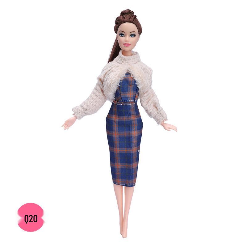 

Набор модной одежды для куклы Барби 30 см: Длинное пальто из искусственного меха и плюшевая короткая куртка Clothes only (doll not included)